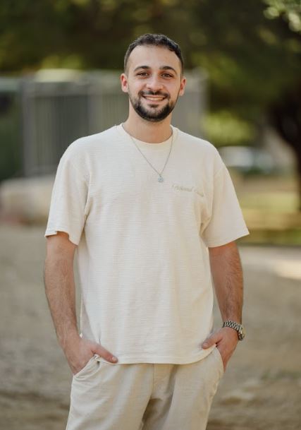 אדם גוזלן