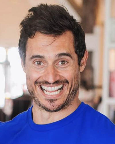 אסי בילדוסולה | Esi Bildosola