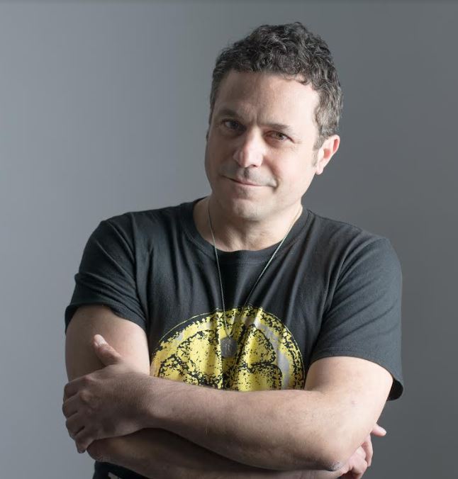 נועם אקוטונס